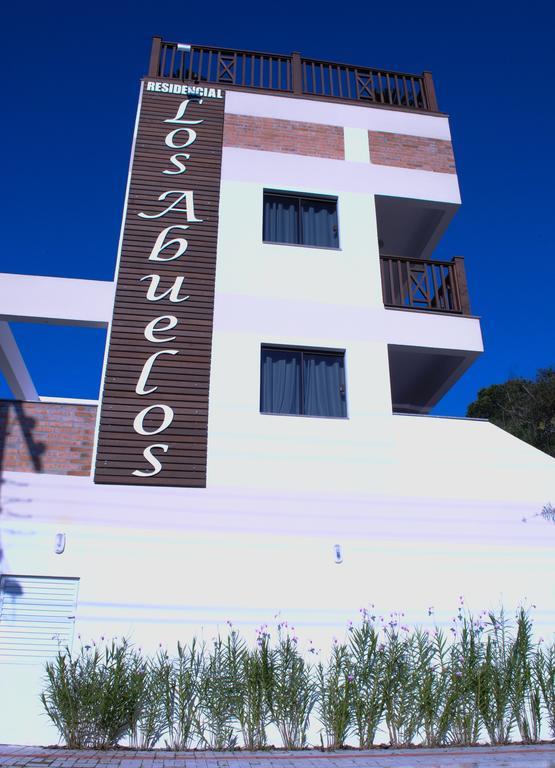 Apartment Residencial Abuelos Bombinhas
